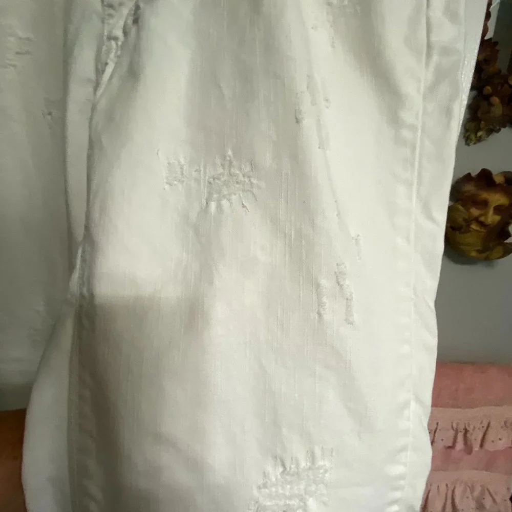 EUC~MK Mens 38X32 White denim Factory distressed Jeans - Picture 7 of 13